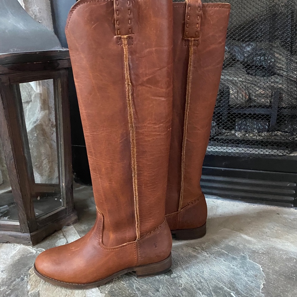 Frye Cara tall boots BNIB Size 6